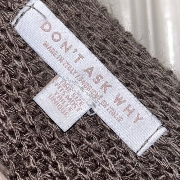 Don’t Ask Why Gray Long Sleeved Deep V Neck Acrylic Sweater One Size Fits Most - Picture 7 of 9